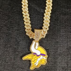 NFL Minnesota Vikings 20inch Necklace Pendant Cuban Chain Link Football Jewelry